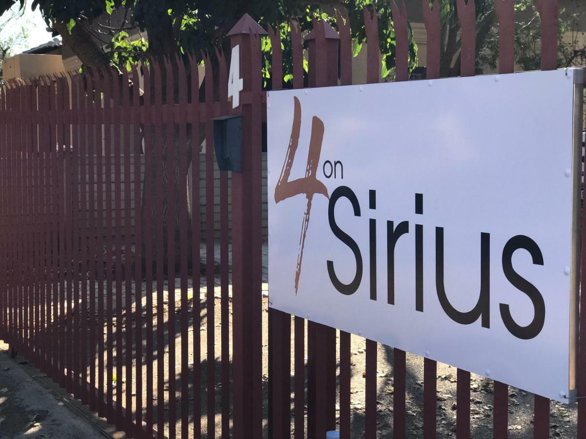 4 On Sirius 호텔 폴로콰네 외부 사진